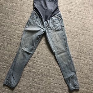 Light wash skinny jeans-bleached